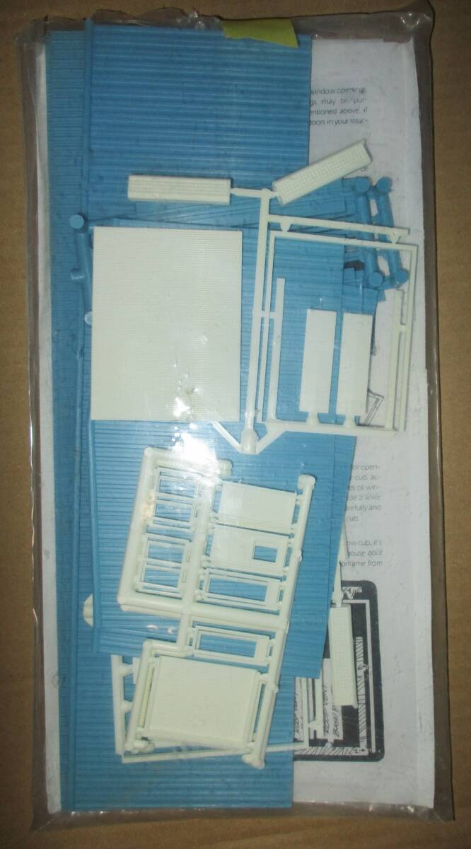 pikestuff HO scale 機関車庫 キット ENGINE HOUSE KIT 1 or 2 DOORS の画像3