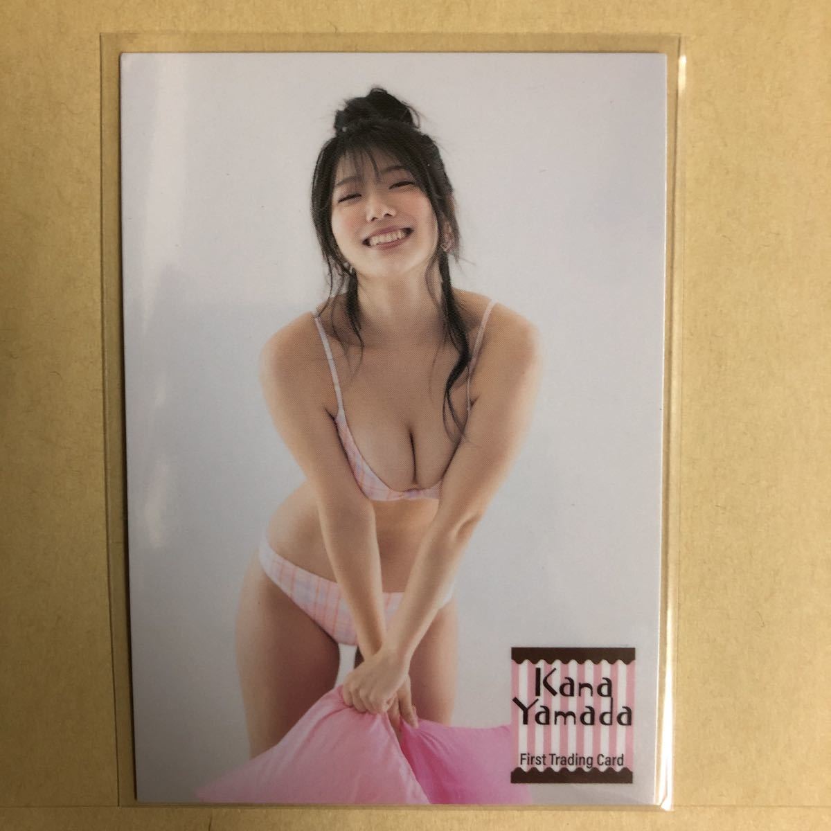 山田かな トレカ アイドル グラビア カード 下着 RG38 タレント トレーディングカード_画像2