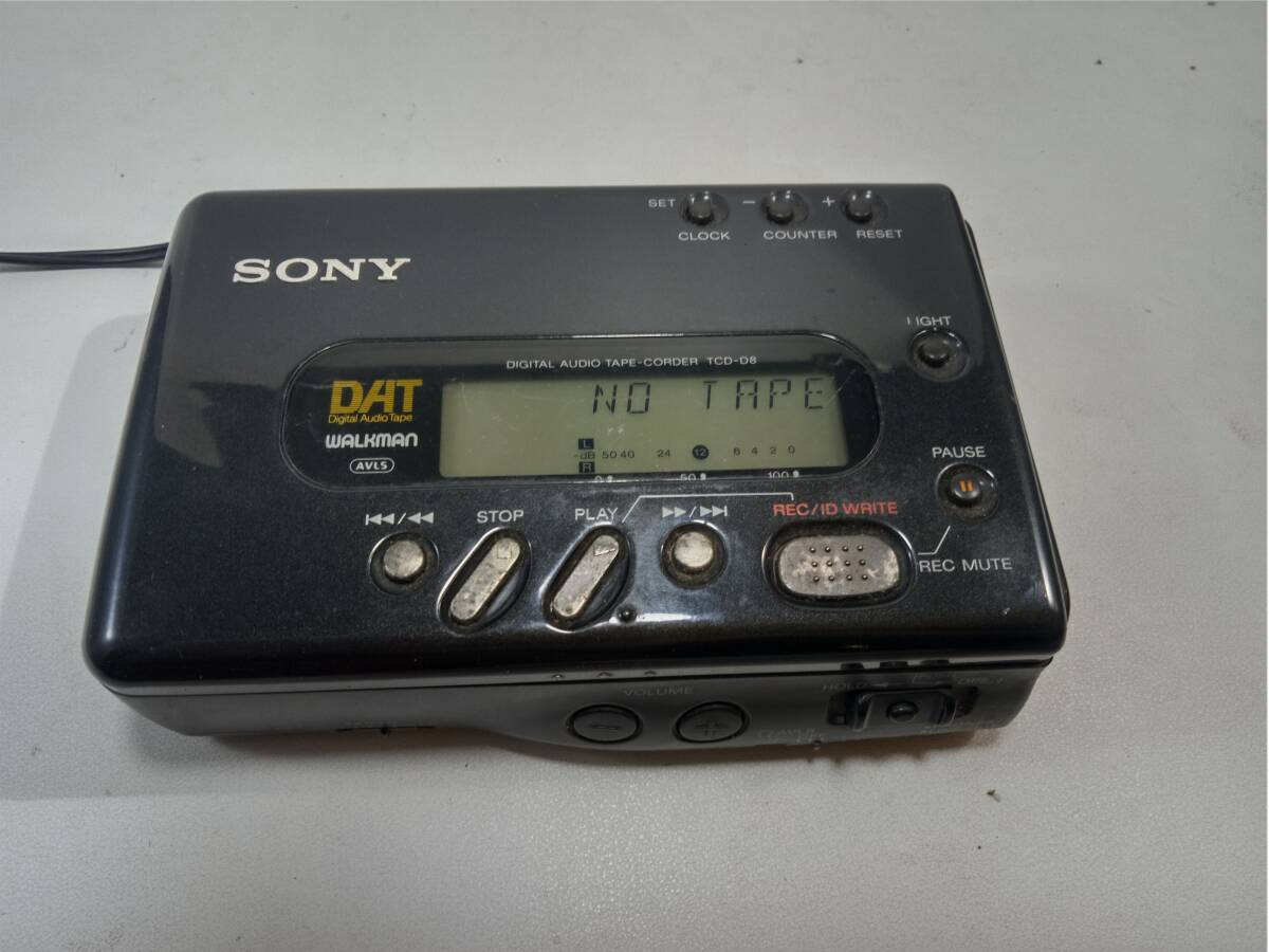 SONY ソニー TCD-D8 DAT WALKMAN DATウォークマン_画像1