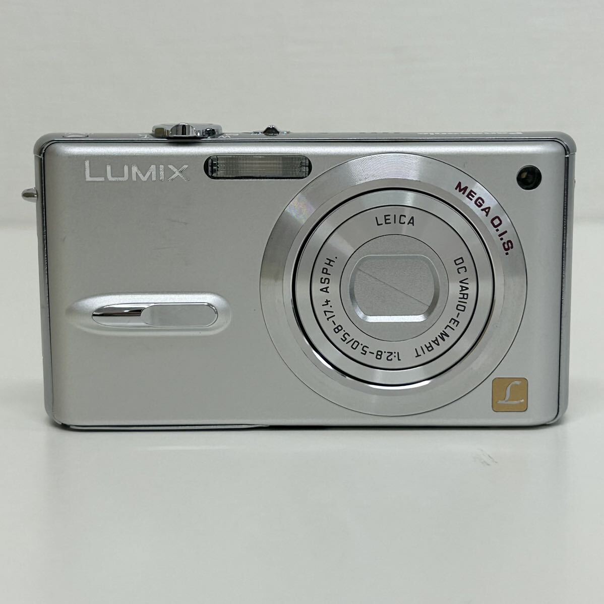 1円〜 Panasonic パナソニック LUMIX ルミックス DMC-FX9 コンパクト デジタルカメラ デジカメ シルバー バッテリー付き_画像1