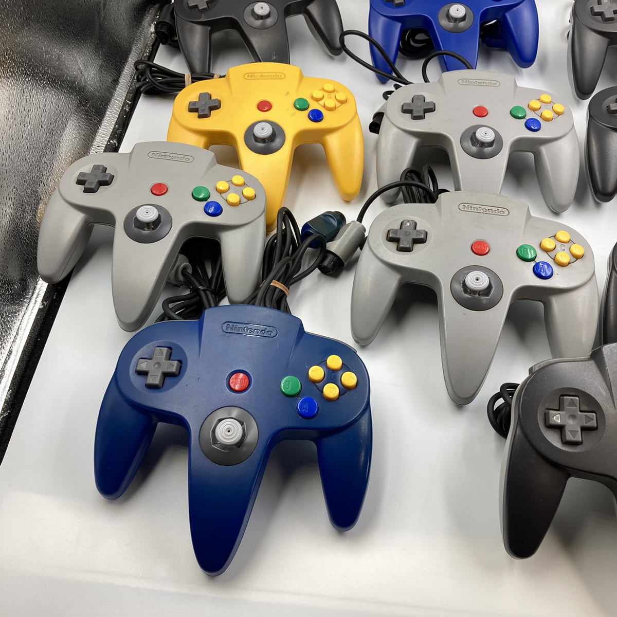 Nintendo 64 任天堂 コントローラー ブロス 11個 NUS-005 まとめ セット ミッドナイトブルー ジャンク ニンテンドー N64 Controller ##425_画像5