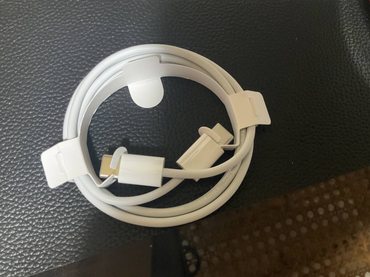 【送料無料】Apple　純正品 A2305 電源アダプター ケーブル USB-C ipad 充電器 20W セット①　未使用_画像3