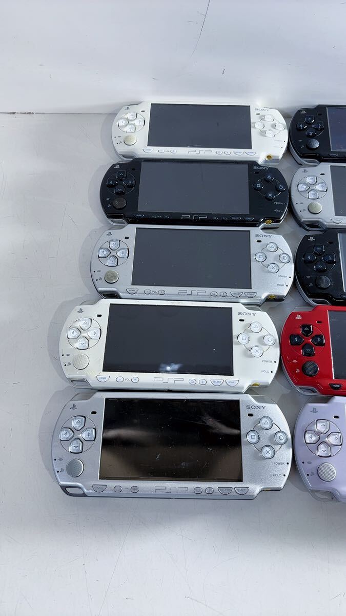 SONY PSP 2000 15個まとめて売り 動作未確認の画像2