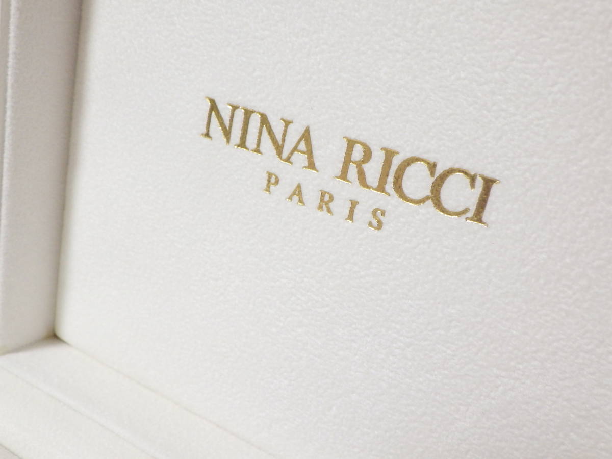 NINA RICCI Nina Ricci оригинальный наручные часы коробка box *1743