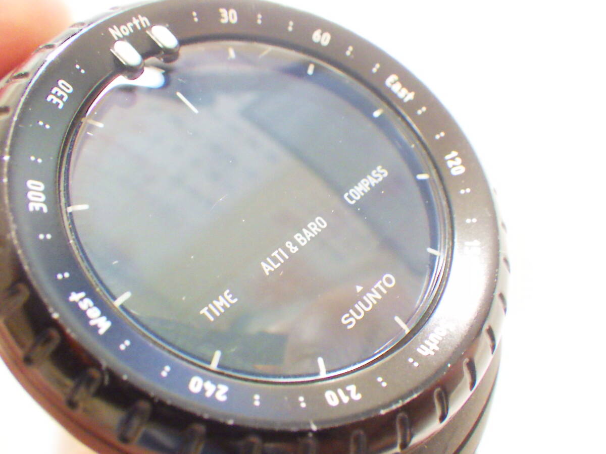 SUUNTO スント オールブラック ジャンク品 コア デジタル腕時計 #979_画像7