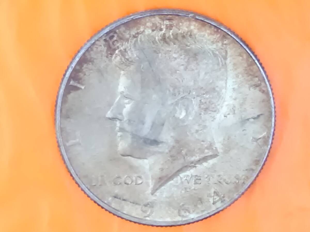 1円オーク：USA1964年ケネディ1/2ドル銀貨1枚NO-904-Bの画像2