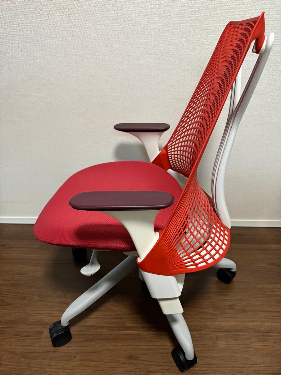 【送料込み、超美品】 ハーマンミラー セイルチェア Herman Miller レッド オフィスチェア SAYL Chair
