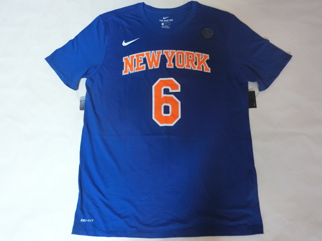 激レア USA購入 Nike製【DRI FIT】【NewYork Knicks No.6】クリスタプス ポルジンギス【Kristaps Porzingis】ナンバーTシャツUS XL ブルー_画像3