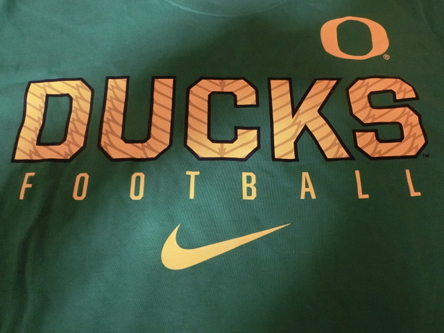 USA購入 激レア ナイキ【Nike】USカレッジ【OREGON DUCKS】オレゴン大学ダックス 【DUCKS FOOTBALL】ロゴプリントTシャツUS L 緑_画像3