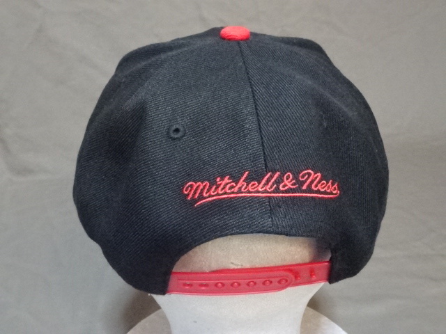  USA購入 激レア【Mitchell & Ness】NBAバスケ トレイルブレイザーズ【Portland TrailBlazers】NBA創設75周年記念 ロゴ刺繍入りキャップ_画像6