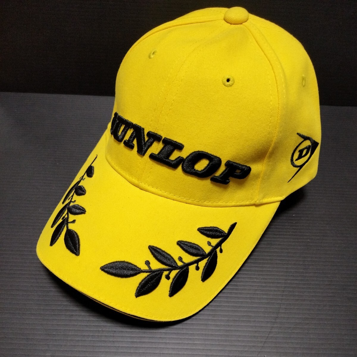 ● ダンロップ「DUNLOP キャップ」ロゴ　 帽子 刺繍　黒ロゴ_画像1