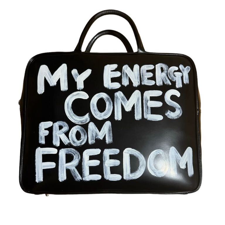comme des garcons 青山限定 スクエアステアバッグ “MY ENERGY COMES FROM FREEDOM”｜青山オリジナル_画像2