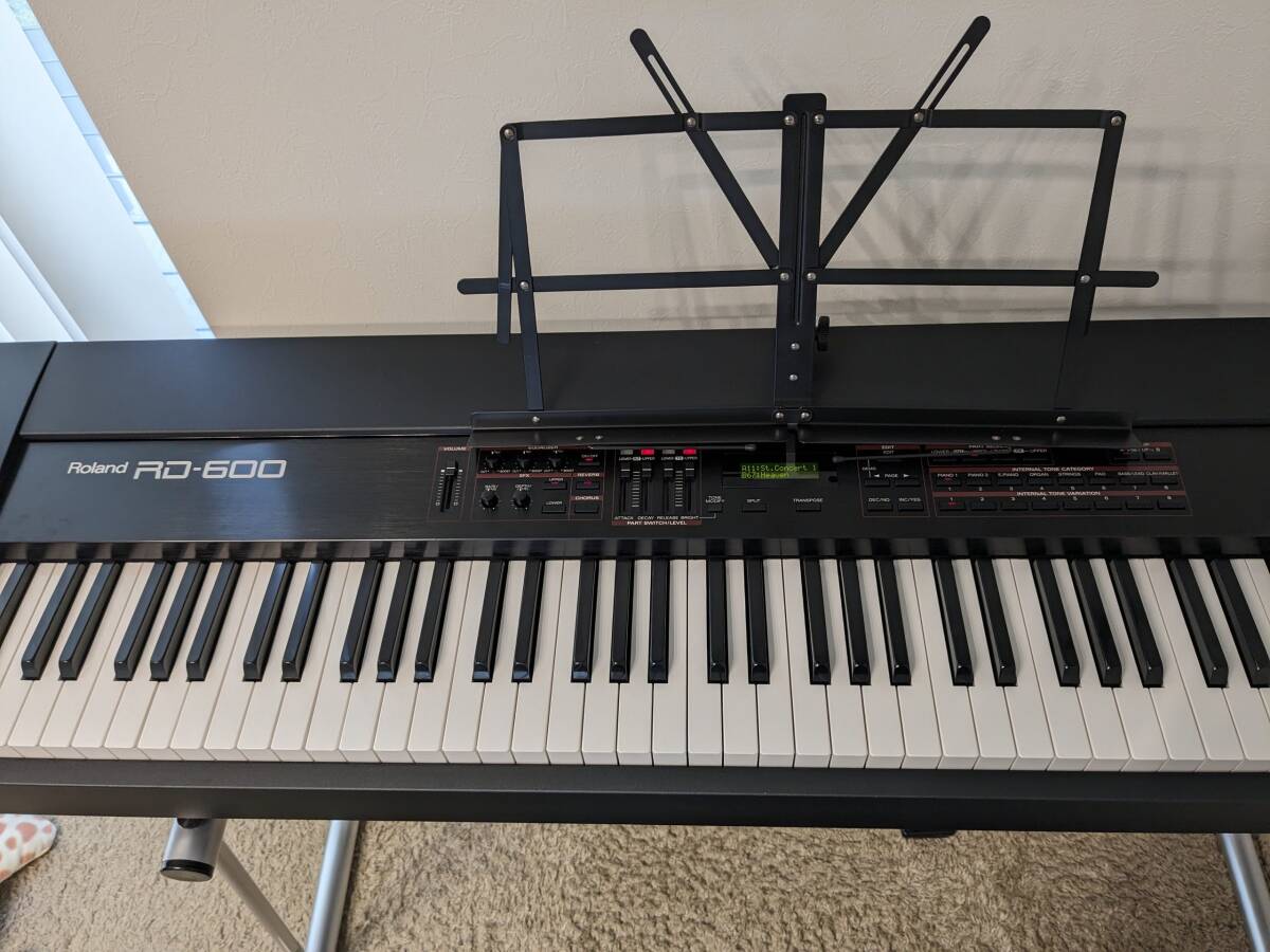 Roland ステージピアノ 電子ピアノ RD-600 スタンド付 _画像2