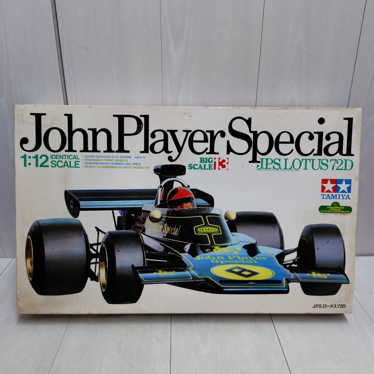 【 送料無料 】 未組立 ◆ TAMIYA J.P.S ロータス 72D 1/12 スケール 12013 タミヤ John Player Special LOTUS ビッグスケール プラモ 模型_画像1