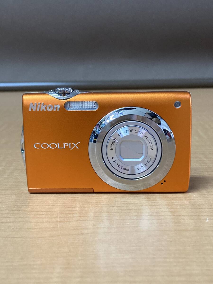 ◎ 送料無料 Nikon COOLPIX S3000 デジタルカメラ 動作未確認 ジャンク ファイン オレンジ ニコン クールピクス 光学ズーム 4倍 1200万画素