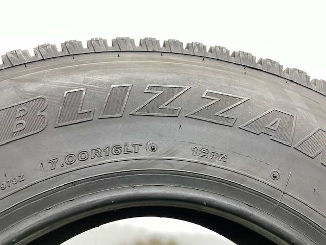 ☆送料込み☆ 7.00R16 LT 12PR ブリヂストン BLIZZAK W979 スタッドレス 1本 700R16 タイヤ_画像3