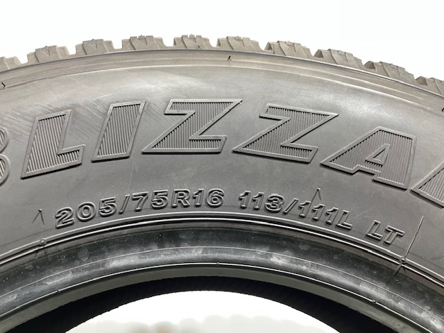 ☆送料込み☆ 205/75R16 113/111L LT ブリヂストン BLIZZAK W979 スタッドレス 2本 205/75/16 タイヤ_画像3