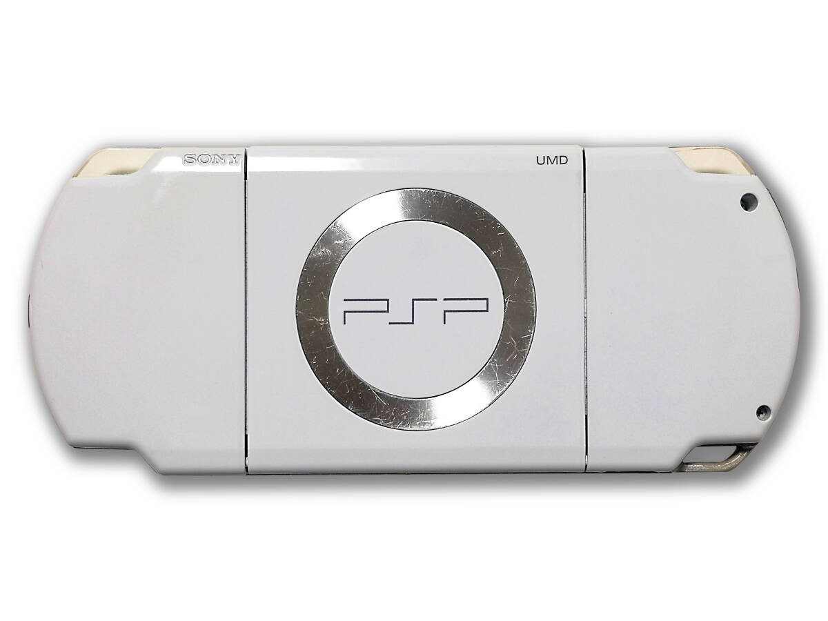 SONY ソニー PSP プレイステーション・ポータブル PSP2000 本体 通電 起動確認 ゲーム操作確認 メモリーカード付属 ゲーム8本付属 ジャンク_画像2