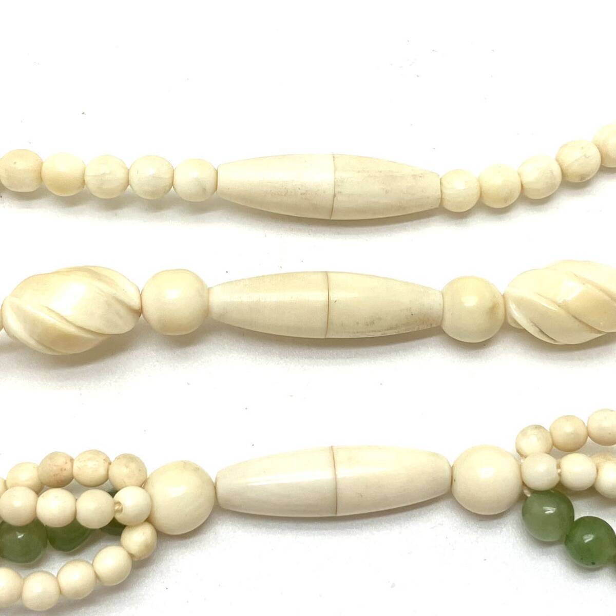 ［ネックレス3点おまとめ］m 重量約62.0g アイボリー Ivory ivory 丸玉 彫刻 ペンダント 石付 necklace アクセサリー accessory DA0の画像6