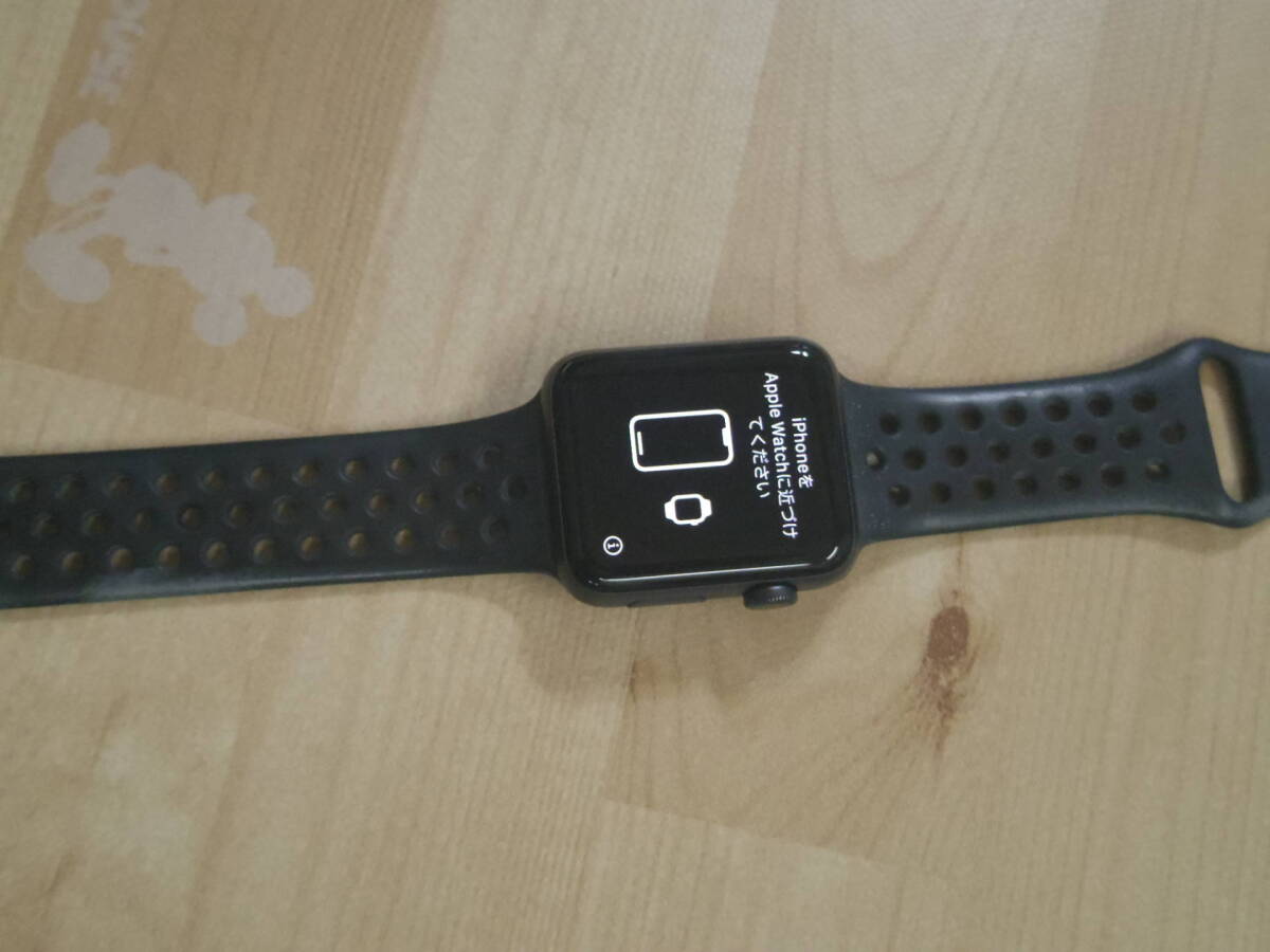 Apple Watch Series 3 GPS model 42mm Space gray aluminium case . black sport band 