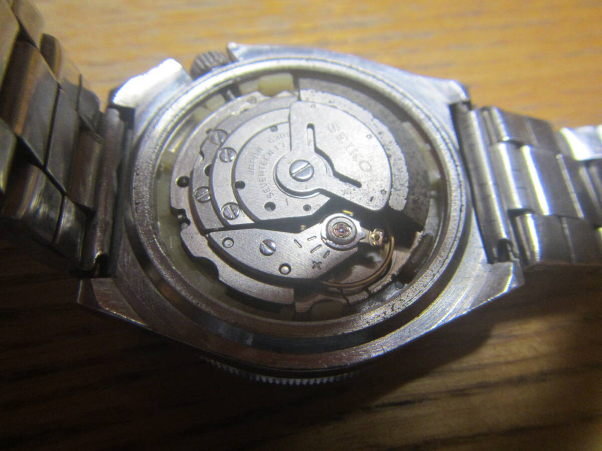 SEIKO5 機械式 自動巻き（手巻きなし）6309-836A　A7 回転ベゼル青・赤（通称ペプシ）日付/曜日　艶消し黒文字盤 1960～70年代稼働_画像5