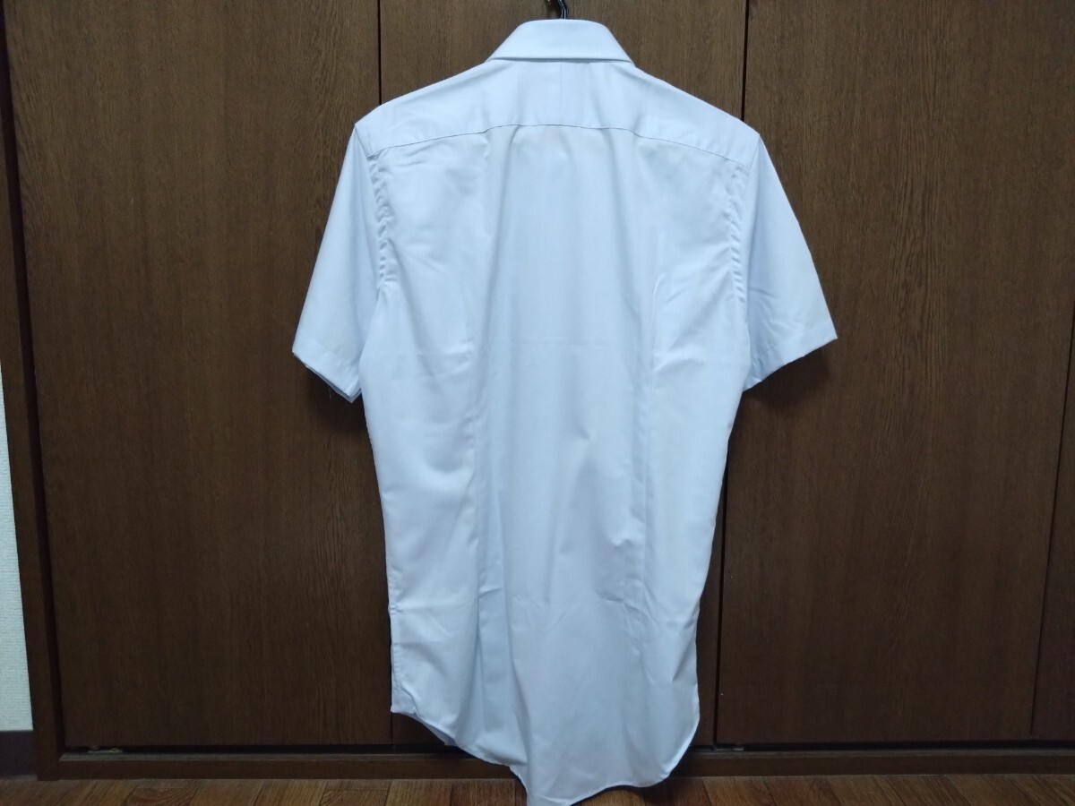 【未使用】バーニーズニューヨーク　半袖ドレスシャツ　綿100％　サイズ39 　ライトブルー　_画像2