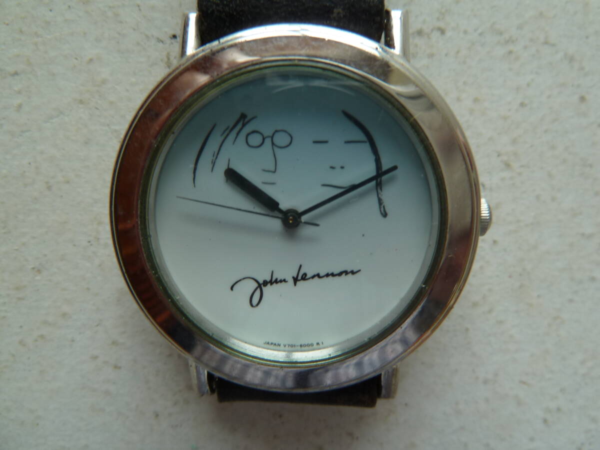 セイコー　JOUN　LENNON　ジョン　レノン　メンズ　クォーツ　腕時計　V701-6000　不動　ジャンク_画像1