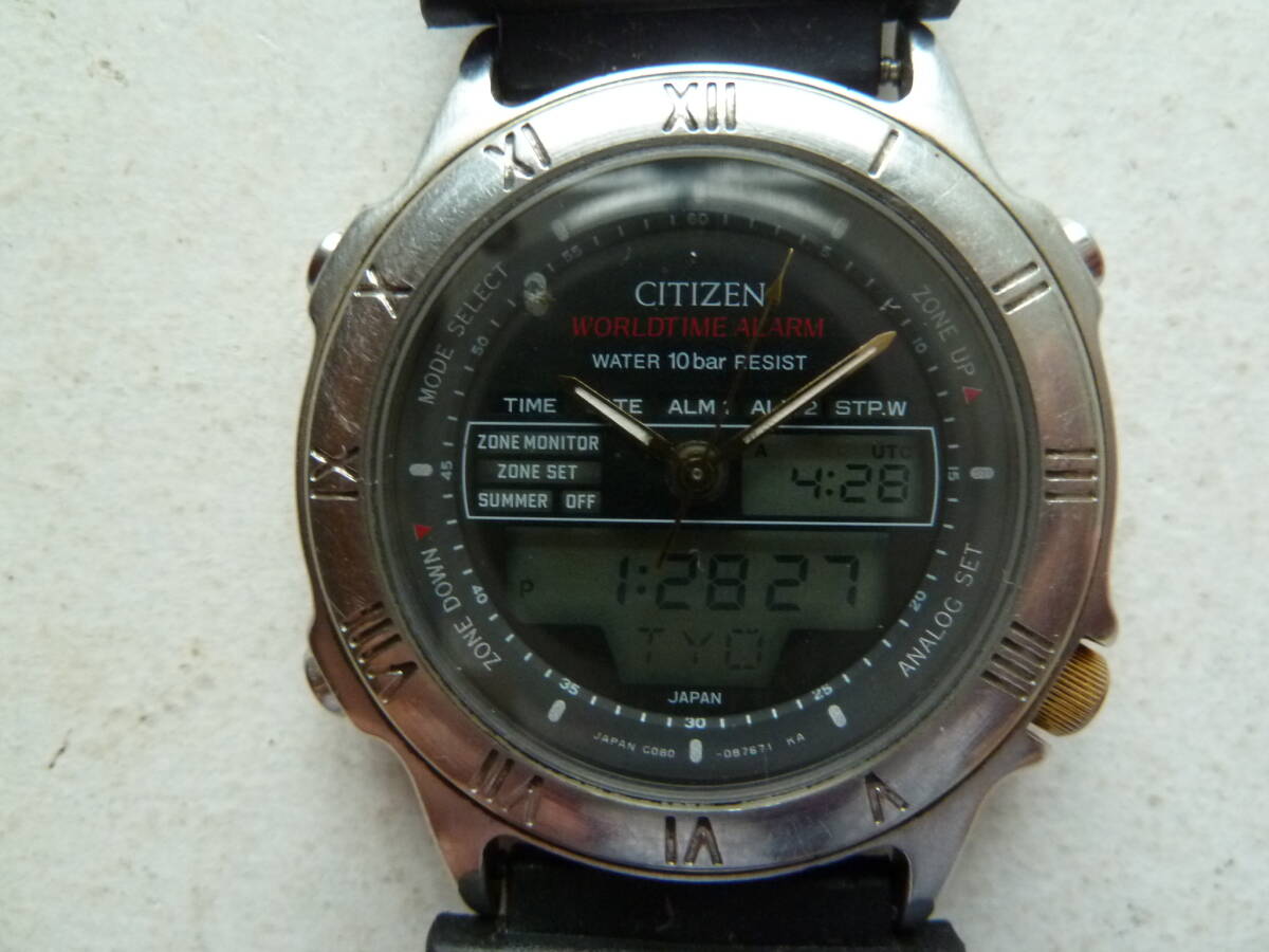 シチズン　ハイブリッド　デジアナ　腕時計　ワールドタイム　アラーム　C080-088662　電池交換済み　稼働品_画像2