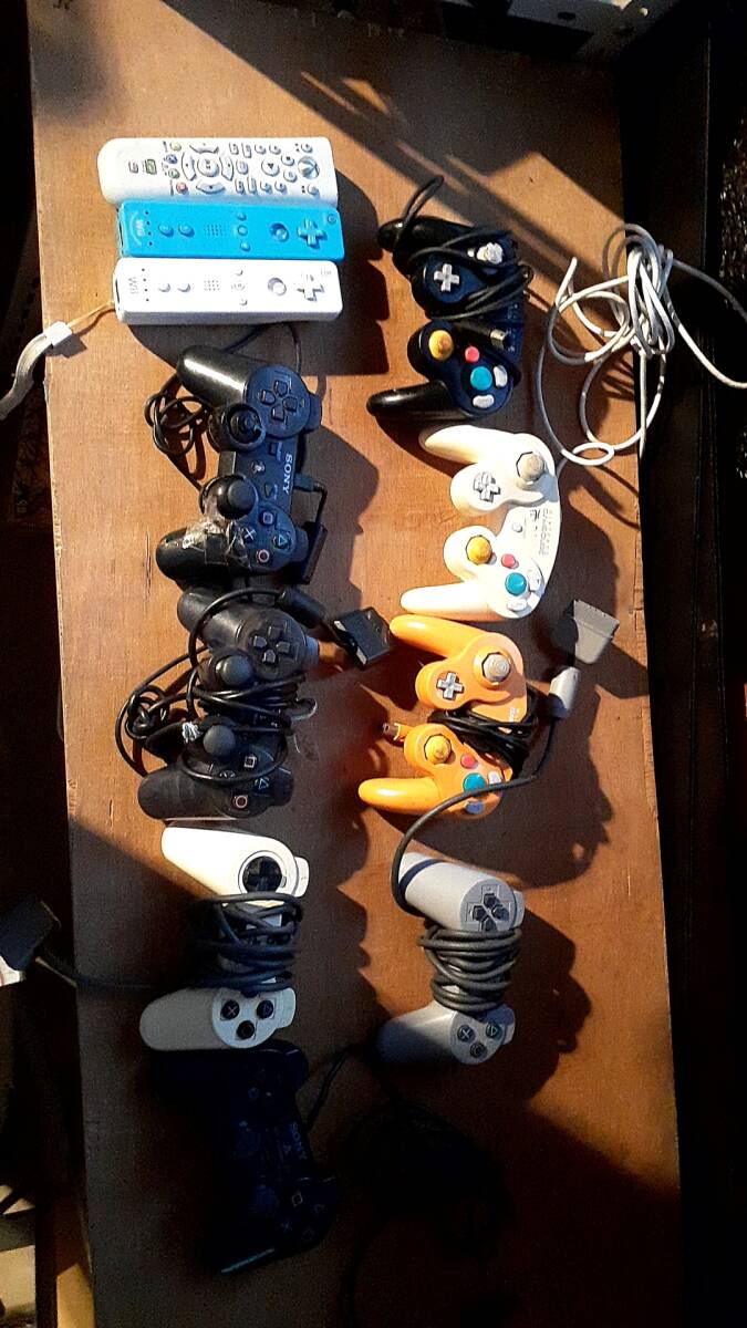  large amount summarize game equipment PS3 PS2 PSX Saturn Cube XBOX etc. controller 