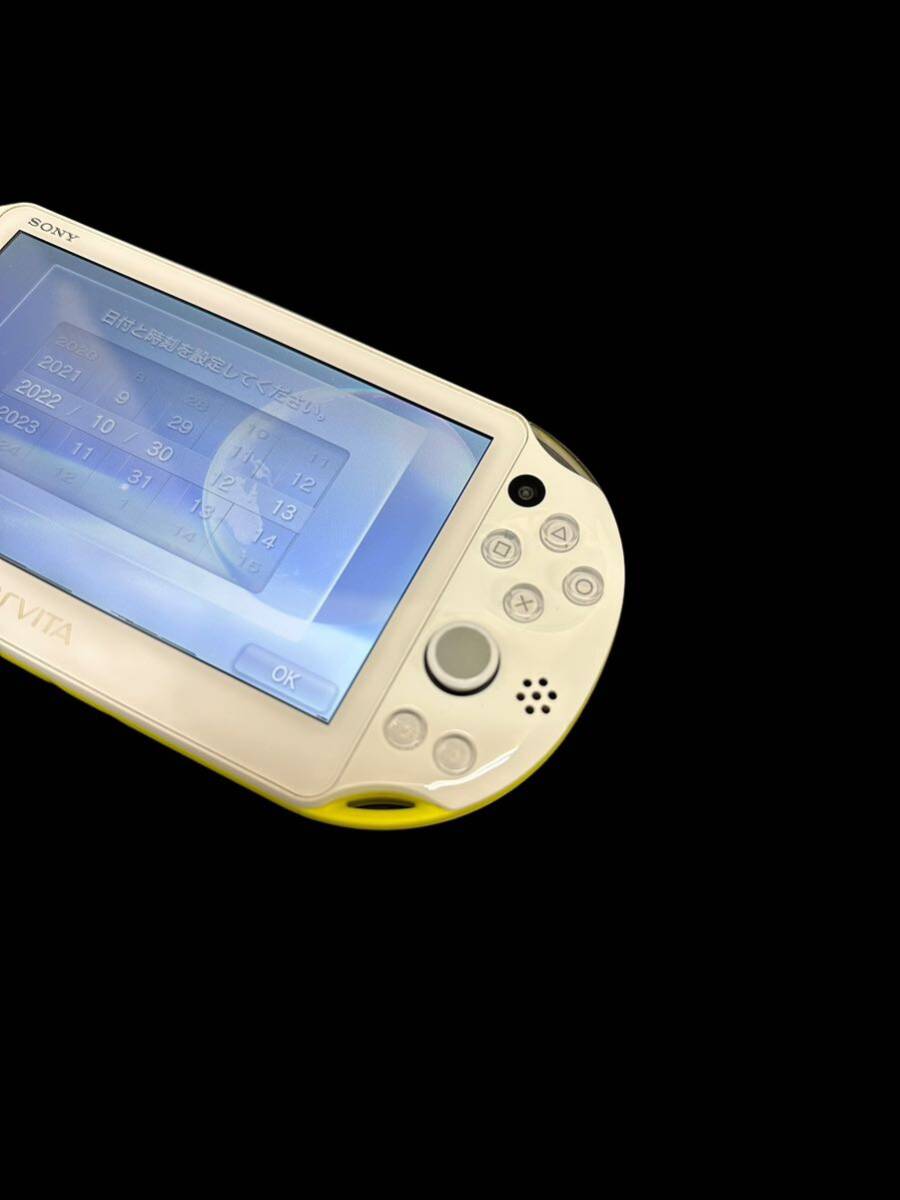 1円～希少限定版 動作確認済 美品 PSVITA ペルソナ4ダンシングオールナイトプレミアム 本体 PCH-2000 箱無 ゲームソフト付_画像4