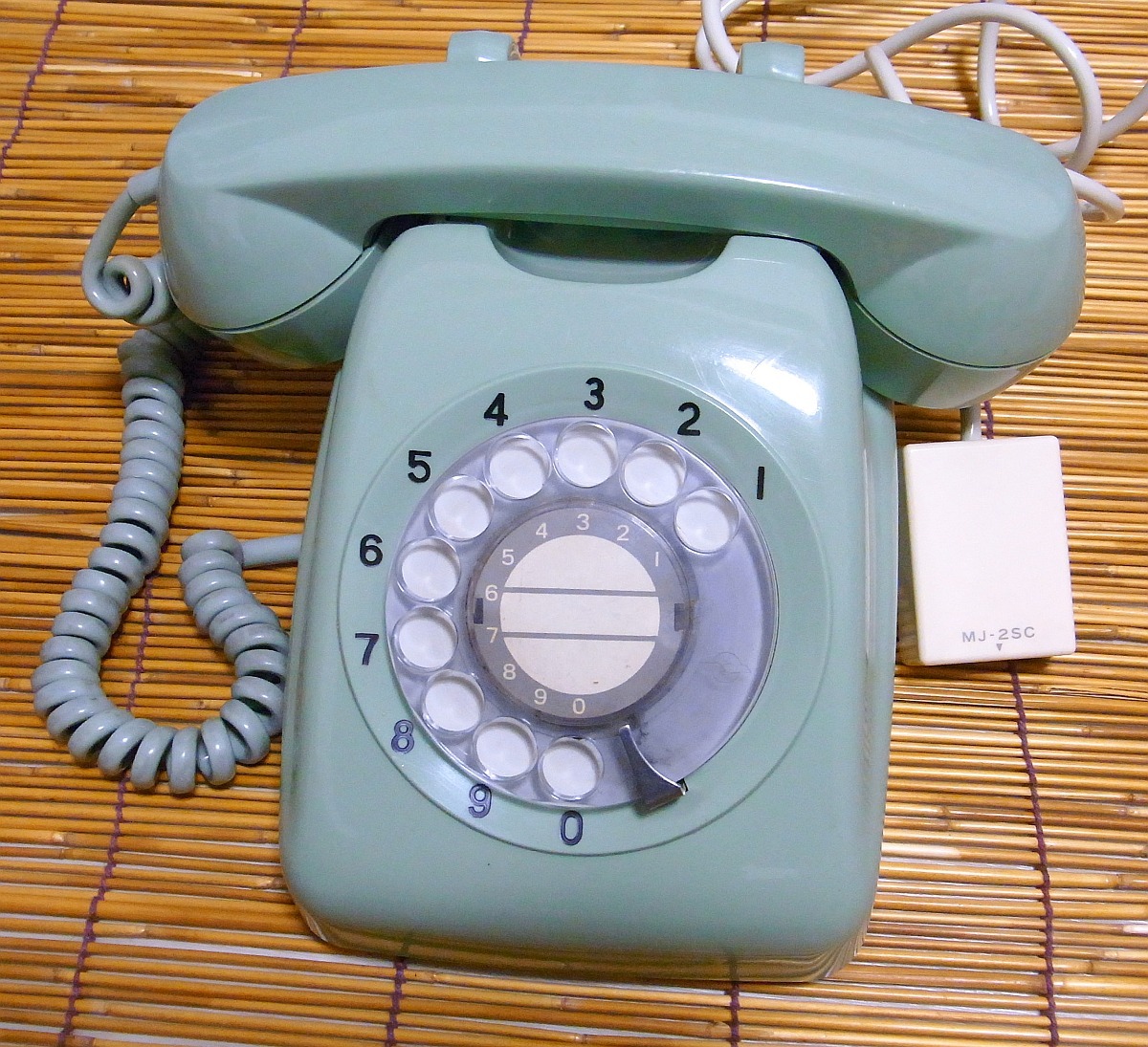 [ including postage ] ( operation not yet verification / Junk ) dial type telephone machine 601-A2 green + extra / guarantee . melody adaptor 