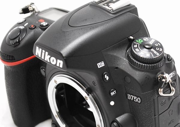 【新品級の超美品 4010ショット】Nikon ニコン D750_画像5