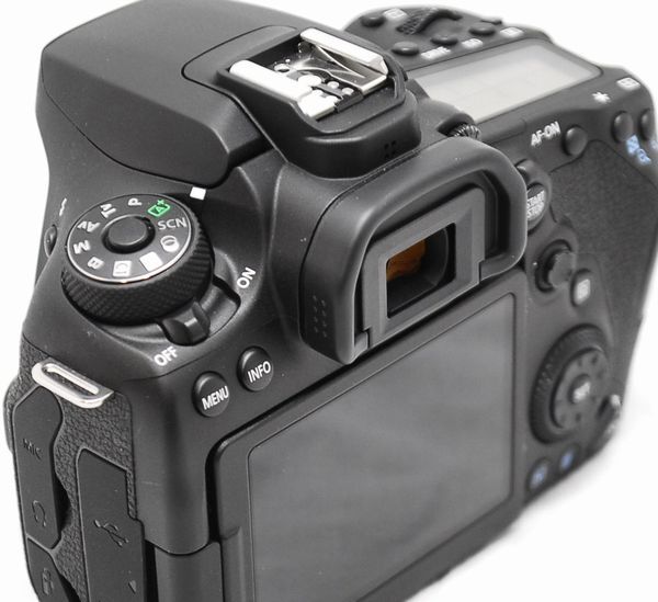 【超美品・SDカード付き】Canon キヤノン EOS 90D EF 50mm STMの画像6