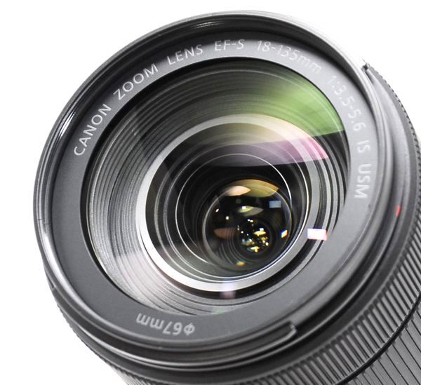 【新品級の超美品・純正フード付き】Canon キヤノン EF-S 18-135mm F3.5-5.6 IS USM_画像4