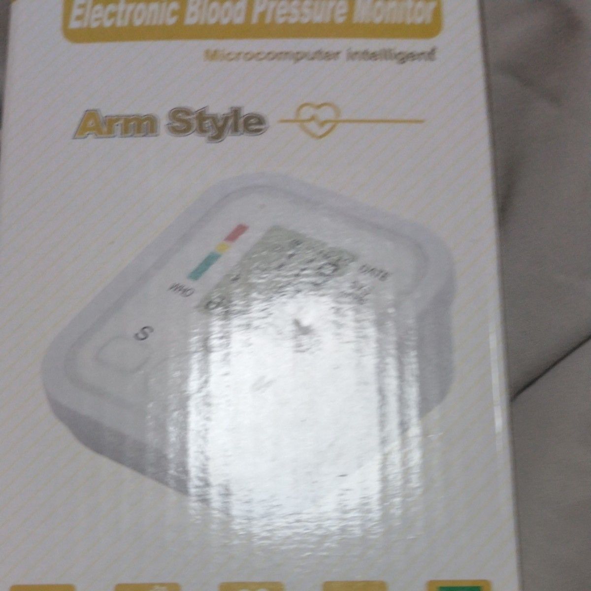 上腕式自動血圧計（英語版の取説及びオマケ付き）