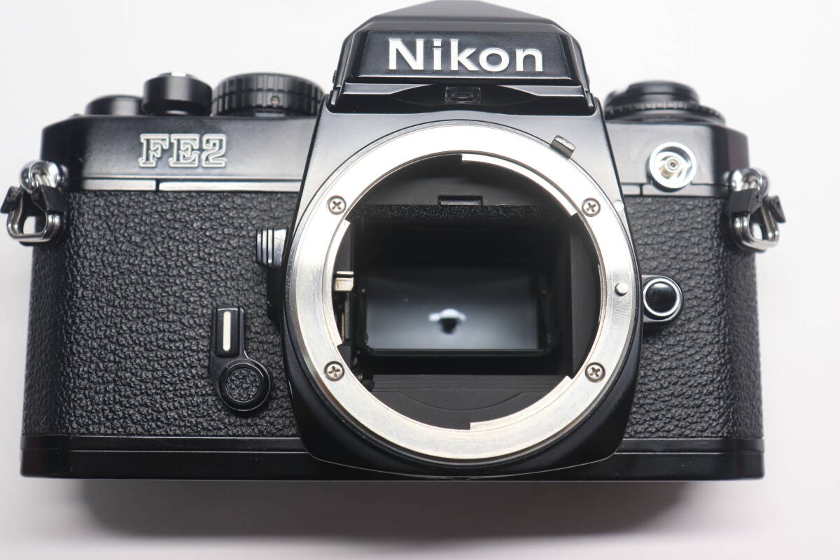 美品 Nikon FE2 ボディ ブラック フィルムカメラ [Y0129］_画像4