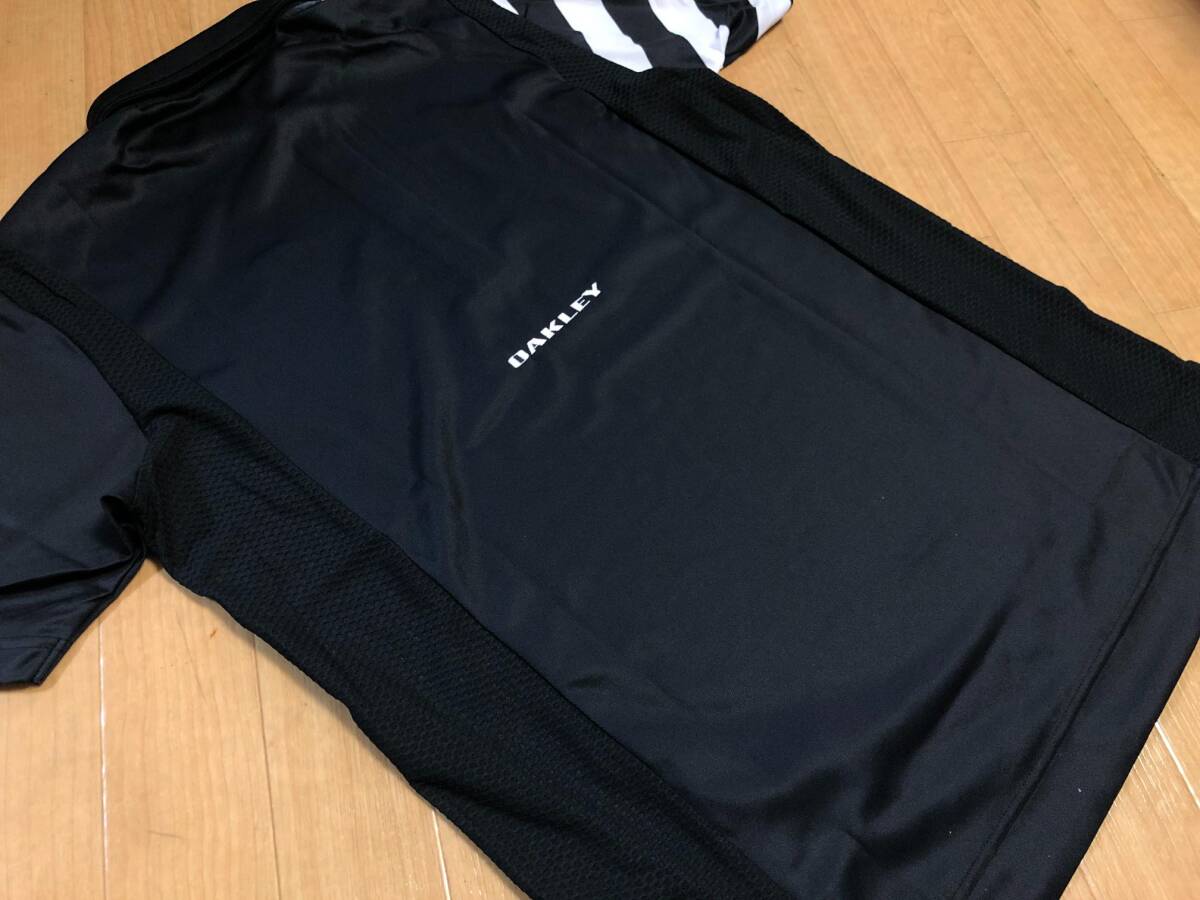 OAKLEY GOLF(オークリーゴルフ) 春夏 UPF30＋,吸汗速乾 OAKLEY EMPHATIC MX SHIRT FOA403521(BLACK PRINT)ＸＬ_画像3