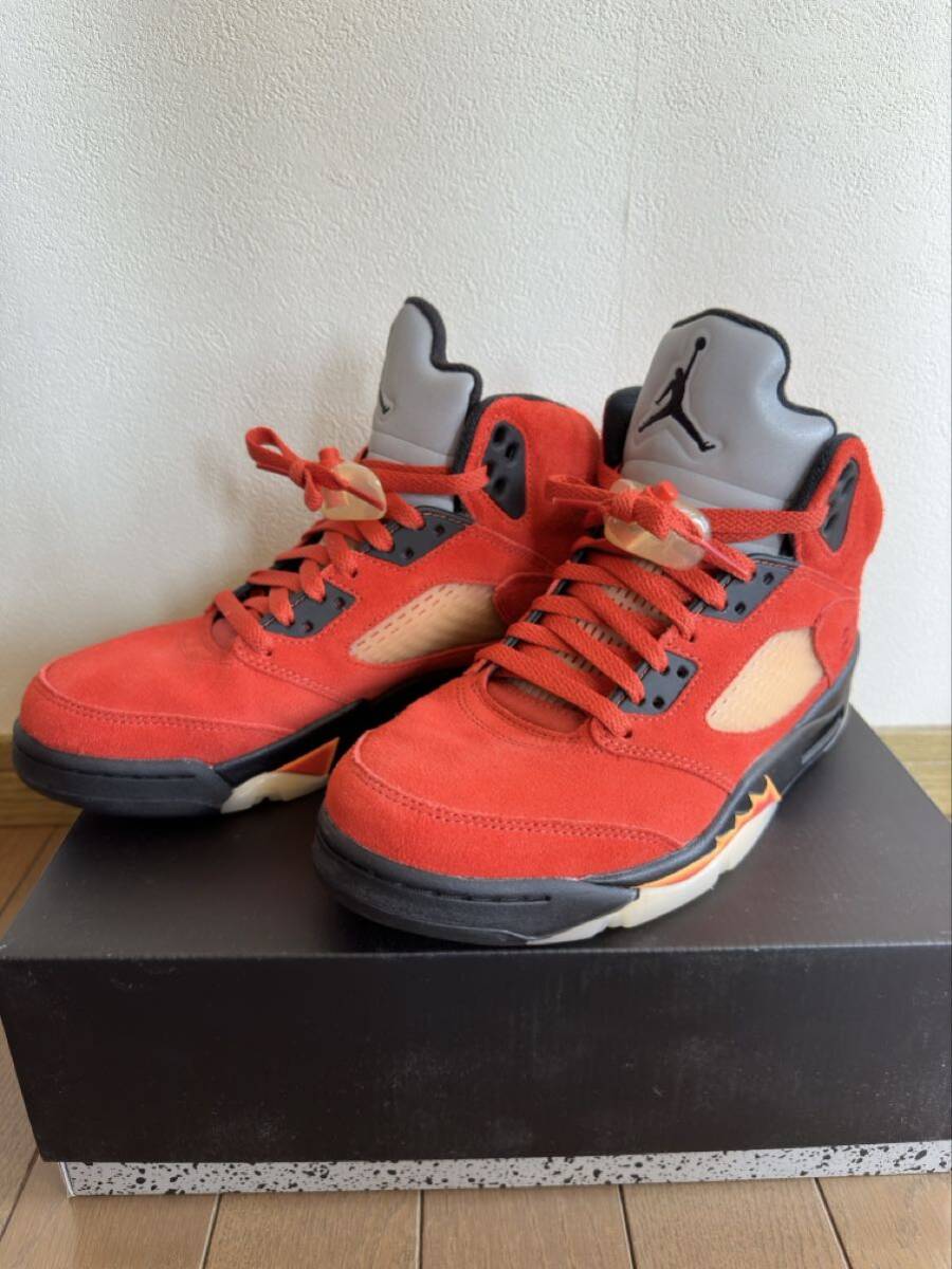 WMNS AIR JORDAN 5 "DUNK ON MARS" DD9336-800 (マーシャンサンライズ/ファイヤーレッド/モスリン/ブラック)