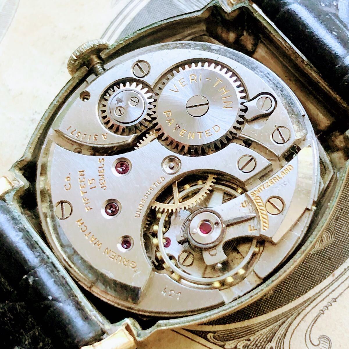 #3047【シックでお洒落】メンズ 腕時計 グリュエン 機械式 手巻き GRUEN 金張り 動作品 1950年代 アンティーク ヴィンテージ 15石 四角_画像9