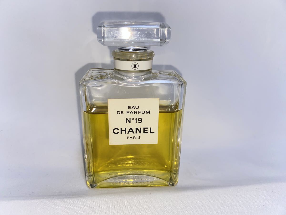 シャネル　ＣＨＡＮＥＬ　Ｎ°１９　オードパルファム　５０ｍｌ　_画像1