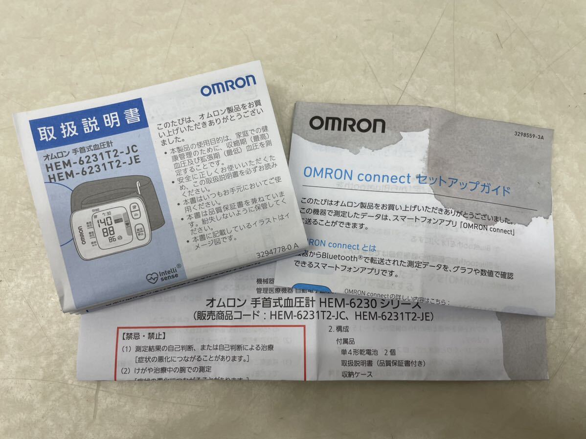 [ почти не использовался ]OMRON Omron запястье тип тонометр HEM-6231T2-JE белый Bluetooth автоматика электронный тонометр руководство пользователя / изначальный с коробкой 