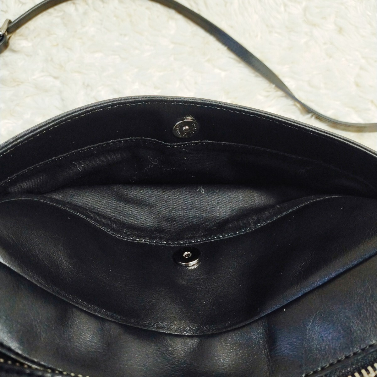 [ beautiful goods ]agnes b. Anne gel shoulder bag camera bag black 