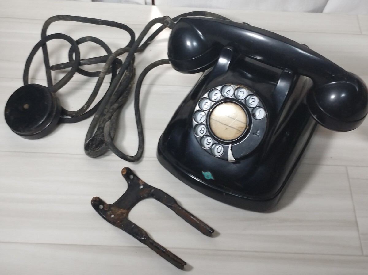  Showa Retro black telephone 4 number A automatic type telephone machine Iwatsu Electric corporation Showa era 36 year 8 month antique telephone machine black telephone 4 number 