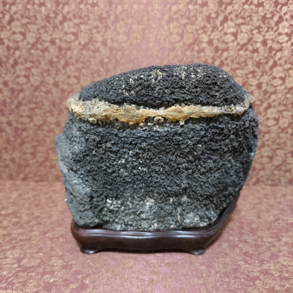  uniqueness . stone .[ thousand . stone wide . work high class pedestal attaching complete .. stone height 11.5 centimeter ] suiseki st / tray stone / bonsai / nature stone / natural stone / floor between decoration / seat . decoration 