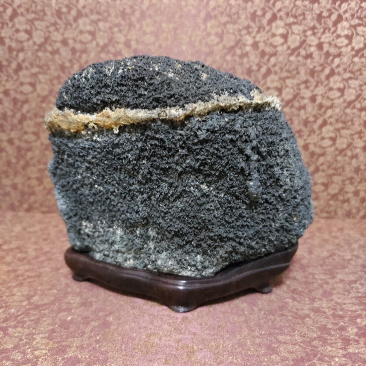  uniqueness . stone .[ thousand . stone wide . work high class pedestal attaching complete .. stone height 11.5 centimeter ] suiseki st / tray stone / bonsai / nature stone / natural stone / floor between decoration / seat . decoration 