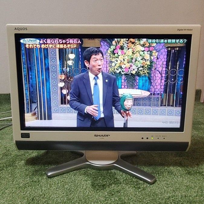 SHARP AQUOS 液晶テレビ 20インチ（LC-20D30）