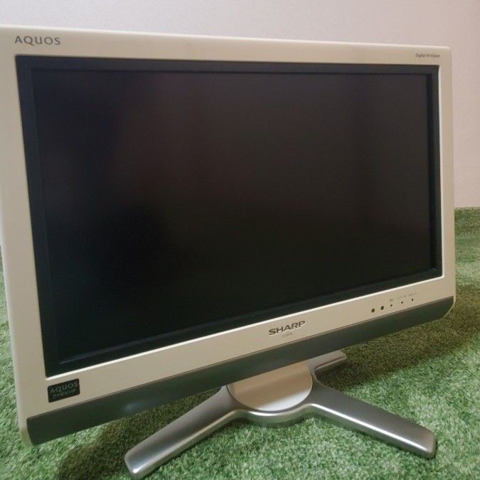 SHARP AQUOS 液晶テレビ 20インチ（LC-20D30）