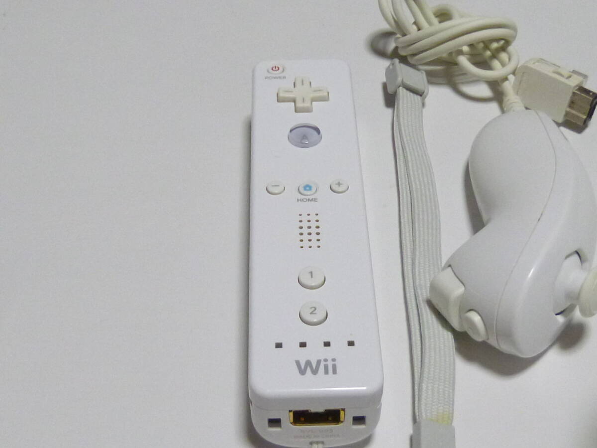 R013【送料無料 即日発送 動作確認済】Wii リモコン ヌンチャク　ストラップ　セット 任天堂 純正 RVL-003 コントローラー　_画像2