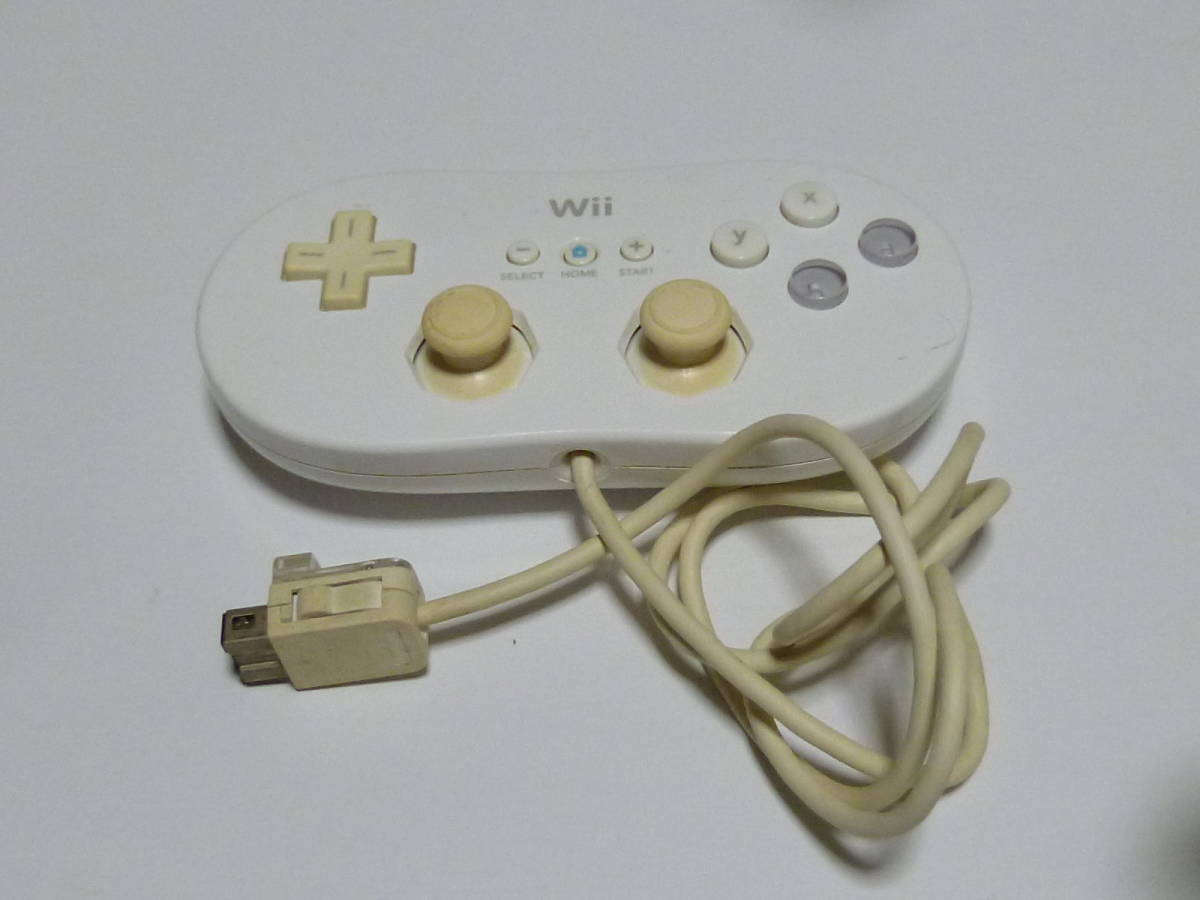 C09【即日発送 送料無料 動作確認済】Wii クラシックコントローラー　純正品　任天堂　シロ　ホワイト　RVL-005_画像1