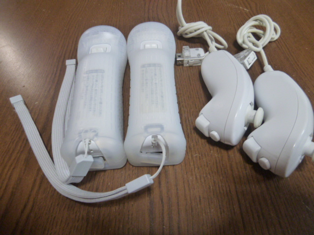 RSJN009【送料無料 動作確認済】Wii リモコン モーションプラス　ジャケット ストラップ　ヌンチャク　ホワイト　白　純正品 2個セット_画像2